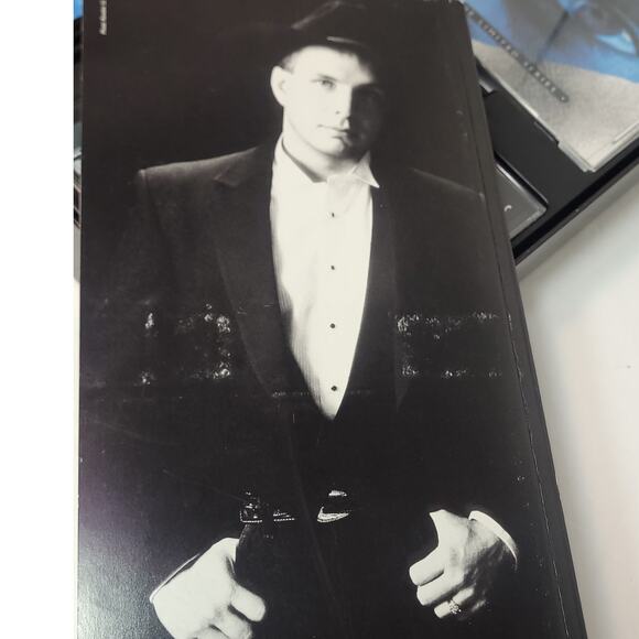 1998 Garth Brooks CD's The Ultimate Collection (CDs Like New) - Picture 5 of 16